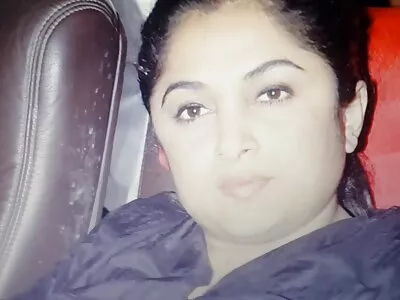 زن لاغر برهنه فیلم سوپر یا سکسی می شود