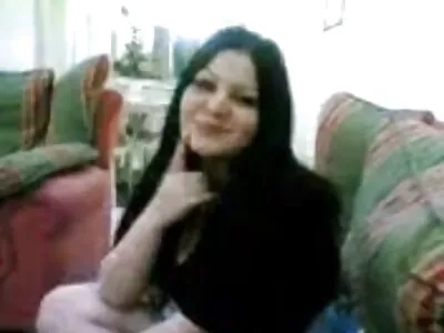 بلوند امروز اسباب فیلم سوپر ک بازی جنسی خود را لیس می زند