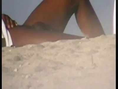 جوجه در فیلم سوپر زیرنویس دار صورتش چاق است