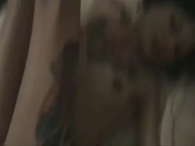 نوزاد با یک فیلم سوپر کون الاغ عظیم یک مرد داغ را ضرب می کند.