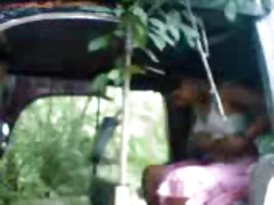 شکاف Hairy Milf با خروس فیلم سوپر خارجی کم سن نوجوان پر شده است