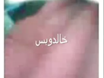 خانم برهنه زیر سوپر سن بالا دوش است