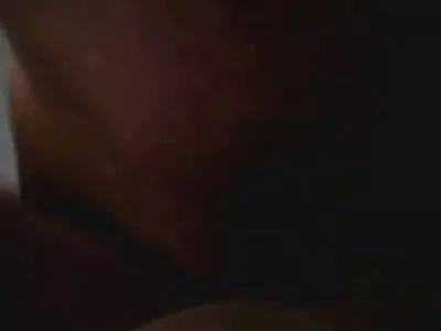 یک نوجوان مو قرمز از اسباب بازی های متعدد برای پیاده شدن استفاده دانلود رایگان فیلم سکسی سوپر می کند