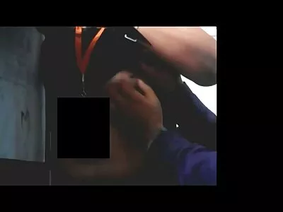 بنابراین باسن سوپر یک همسر بزرگ ساق پا یکشنبه بعد از رفتن به کلیسا با بچه های کثیف مشکوک می شود