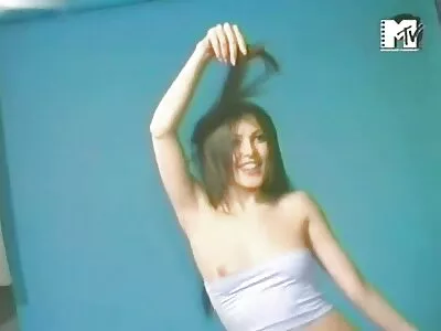 بلوند در حال رژه رفتن بدن خود است سوپر سکس دختر